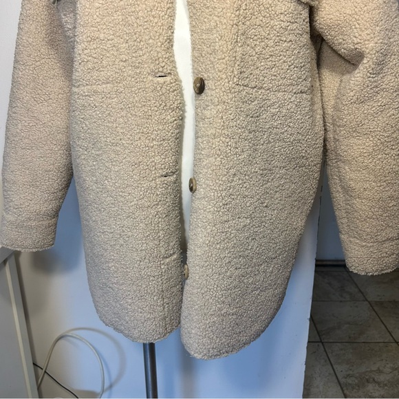 Shearling Shacket - Cream - Picture 4 of 8